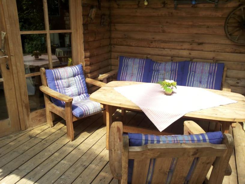 Gaestezimmer Am Huestert Adenau Exterior foto
