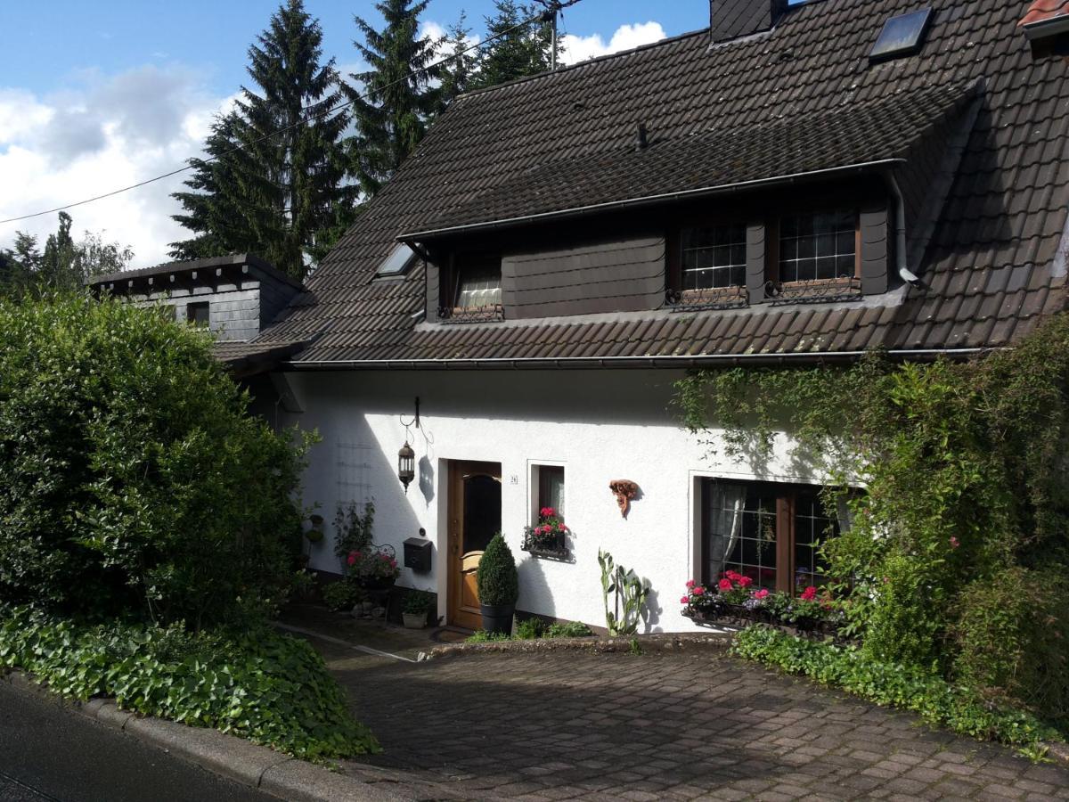 Gaestezimmer Am Huestert Adenau Exterior foto
